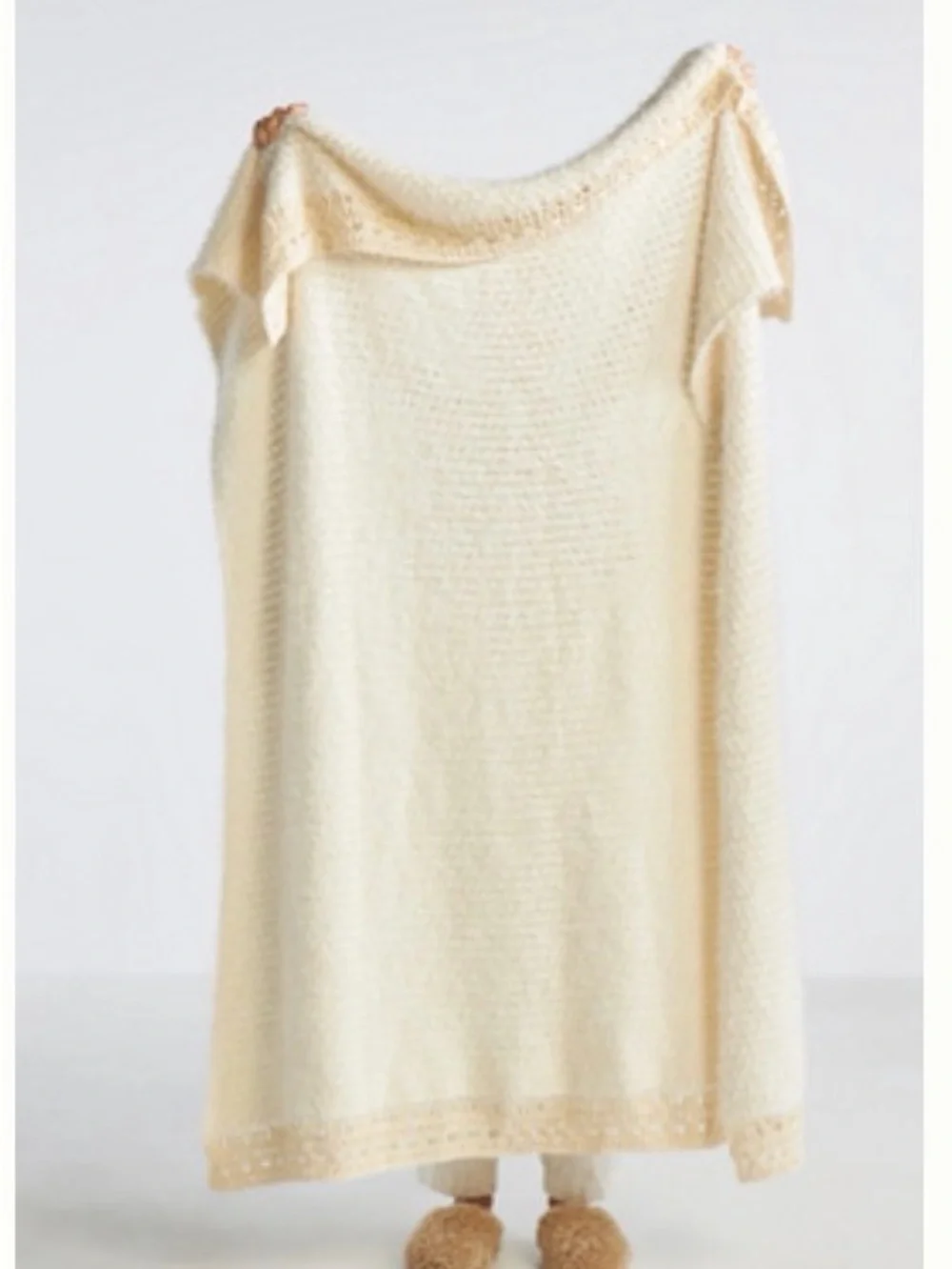 Anthropologie CROCHETED EYELASH WILDFLOWER THROW BLANKET, Ivory